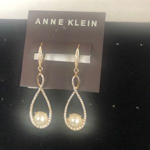 NWT Anne Klein statement earrings